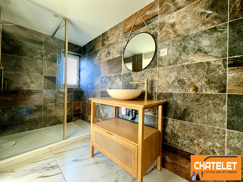 Maison - 163 m² - 7 pièces