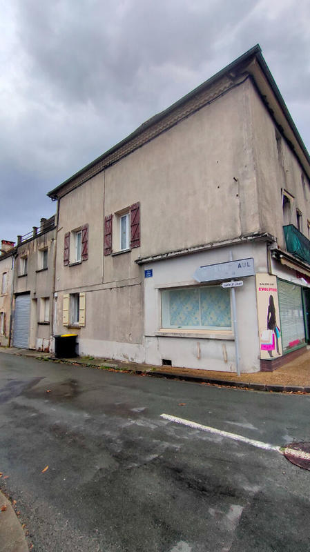 Maison de ville - 2 051 m²