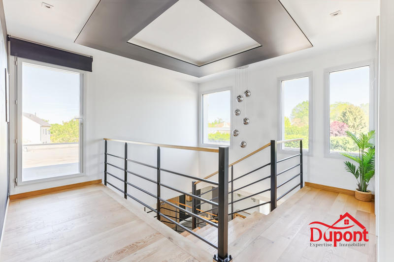 Villa - 230 m² - 5 pièces