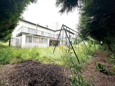 Maison - 207 m² - 7 pièces