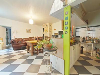 Maison - 220 m² - 9 pièces