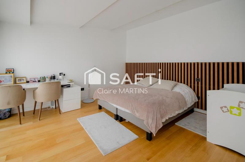 Maison - 185 m² - 8 pièces