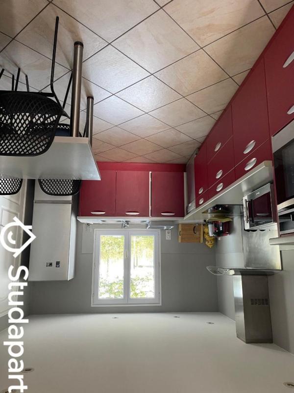 Chambre - 9 m² - 1 pièce