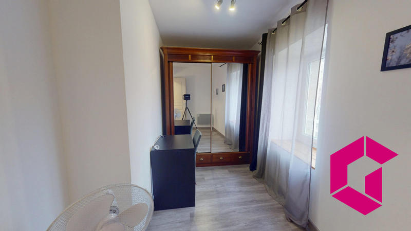 Maison - 102 m² - 4 pièces