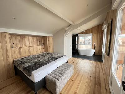 Villa - 245 m² - 10 pièces