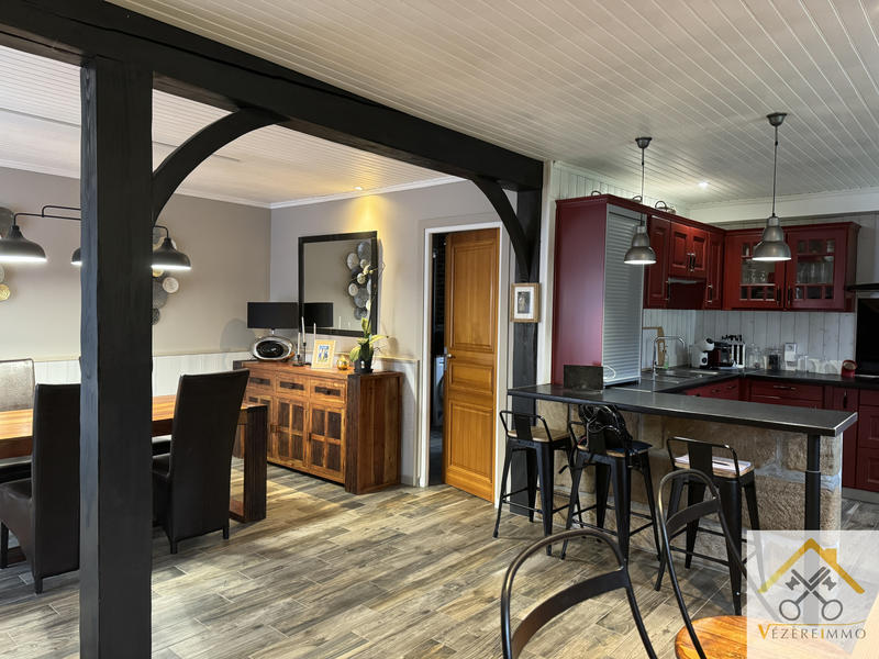 Maison - 178 m² - 6 pièces