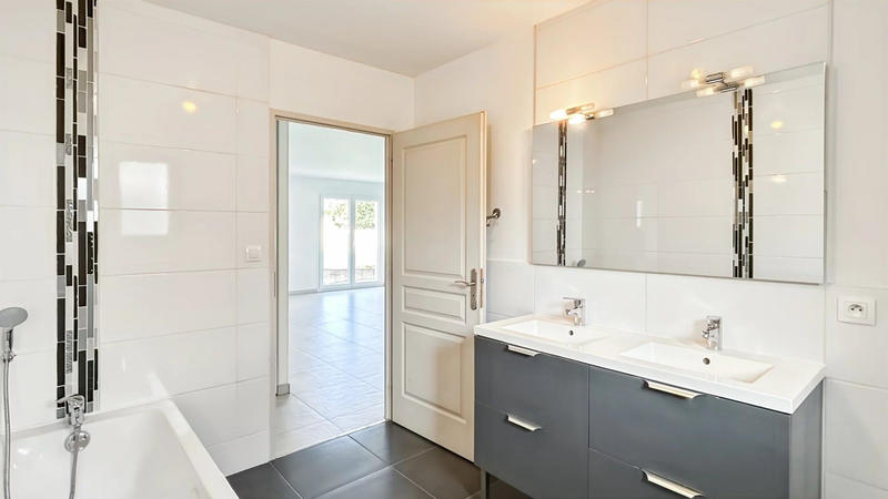 Maison - 103 m² - 5 pièces