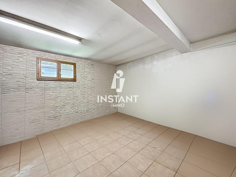 Maison - 200 m² - 7 pièces