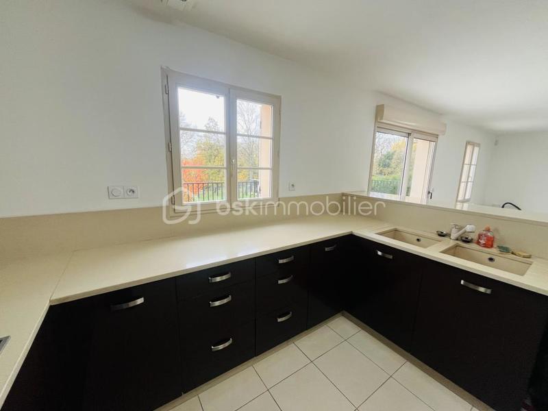 Maison - 180 m² - 7 pièces