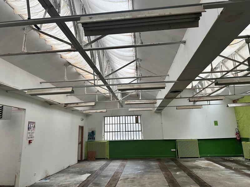 Local commercial - 402 m² - 7 pièces