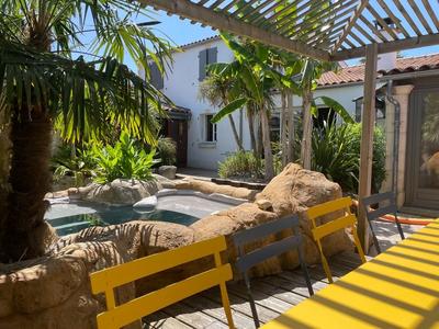 Maison de village - 138 m² - 8 pièces