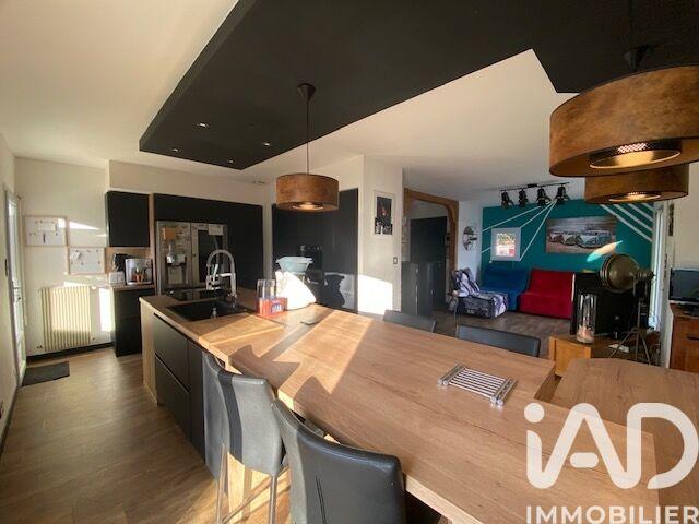 Maison - 96 m² - 5 pièces