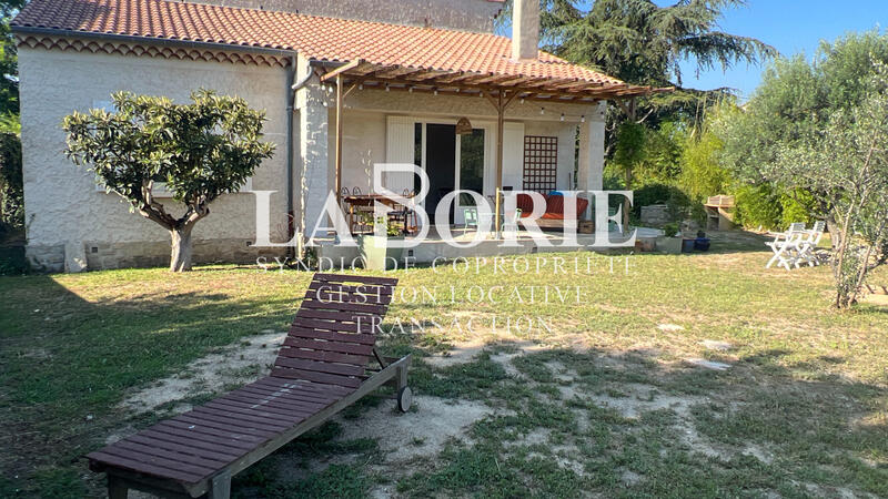 Maison - 95 m² - 4 pièces