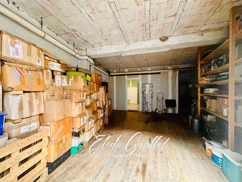 Maison - 304 m² - 11 pièces