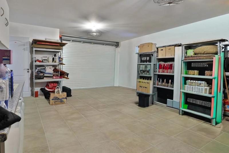 Maison - 220 m² - 5 pièces