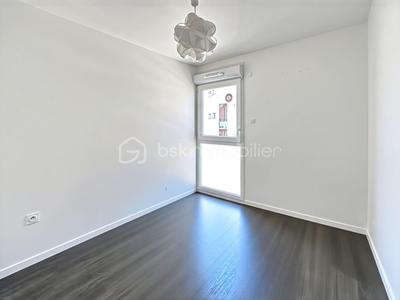 Appartement - 60 m² - 2 pièces