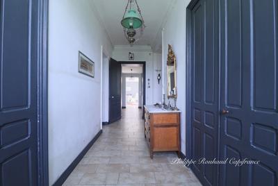 Maison de maîtres - 255 m² - 17 pièces