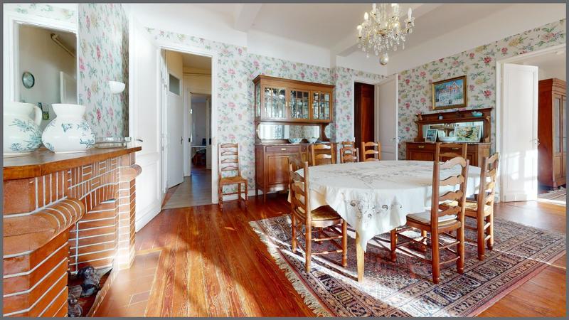 Villa - 286 m² - 12 pièces