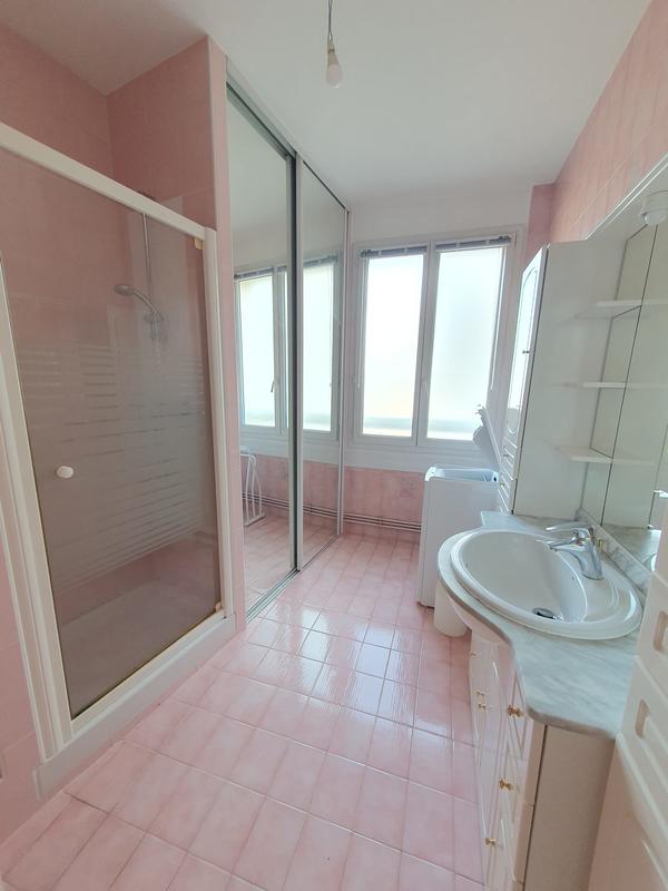 Appartement - 80 m² - 3 pièces