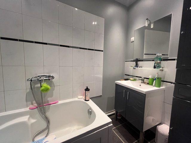 Maison - 64 m² - 4 pièces