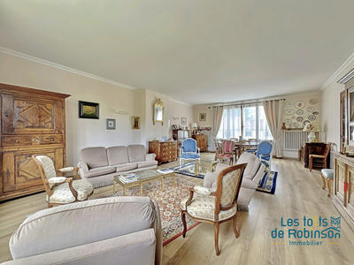 Maison - 240 m² - 10 pièces