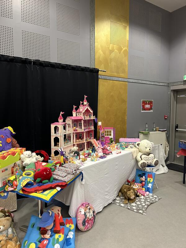 Vente solidaire de noël