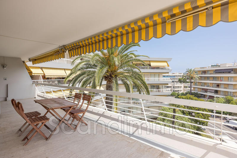 Appartement - 94 m² - 4 pièces