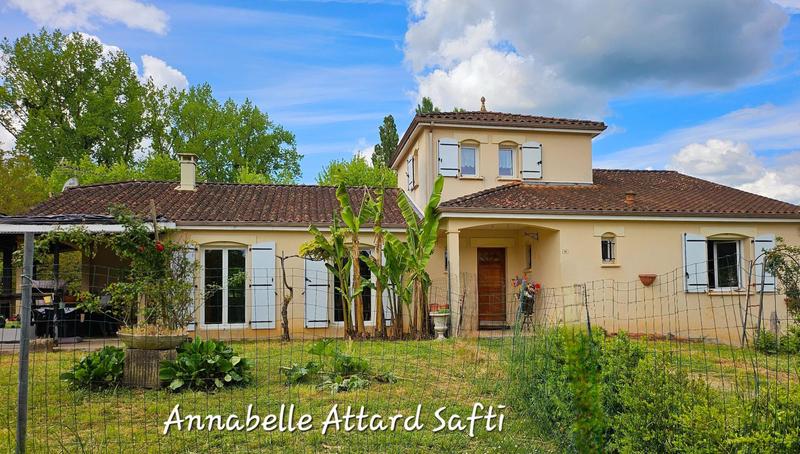 Maison - 160 m² - 4 pièces