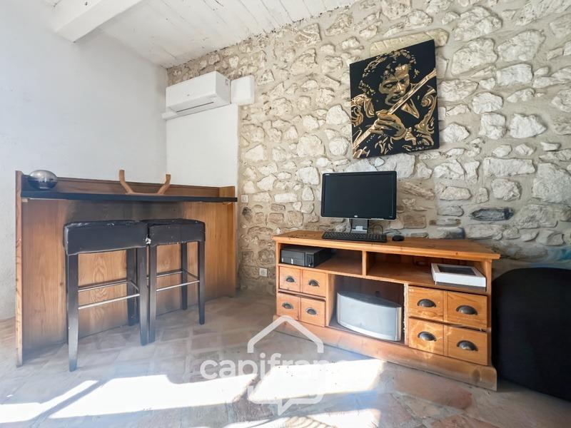 Maison en pierre - 254 m² - 7 pièces