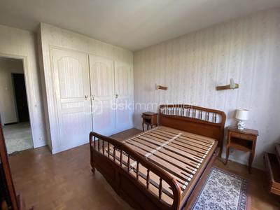 Propriété - 180 m² - 7 pièces