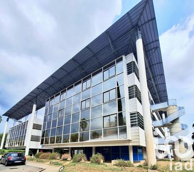 Immeuble - 69 m² - 3 pièces