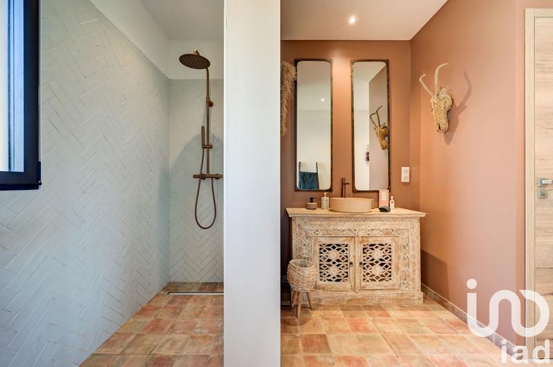 Maison - 288 m² - 8 pièces