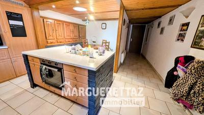 Maison - 180 m² - 6 pièces