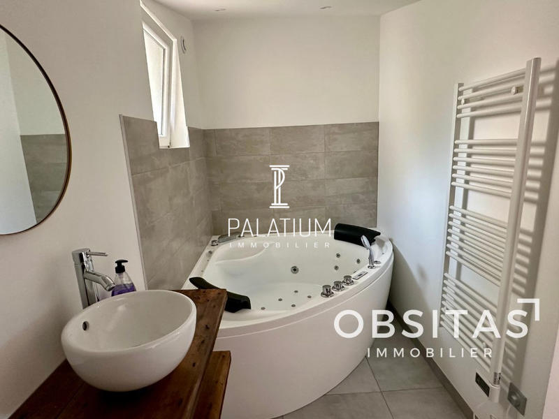 Maison - 195 m² - 6 pièces