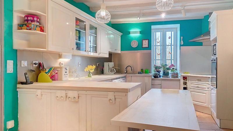 Maison - 278 m² - 9 pièces