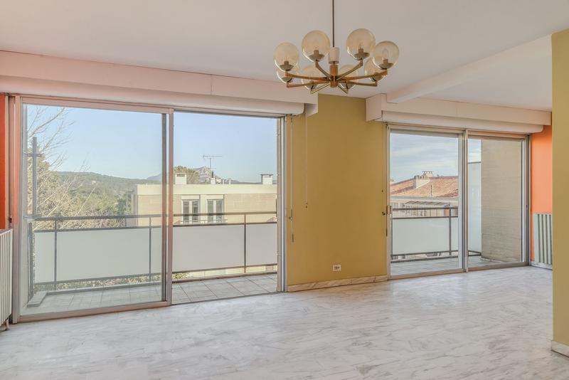 Appartement - 90 m² - 3 pièces