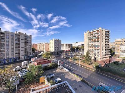 Appartement - 76 m² - 4 pièces