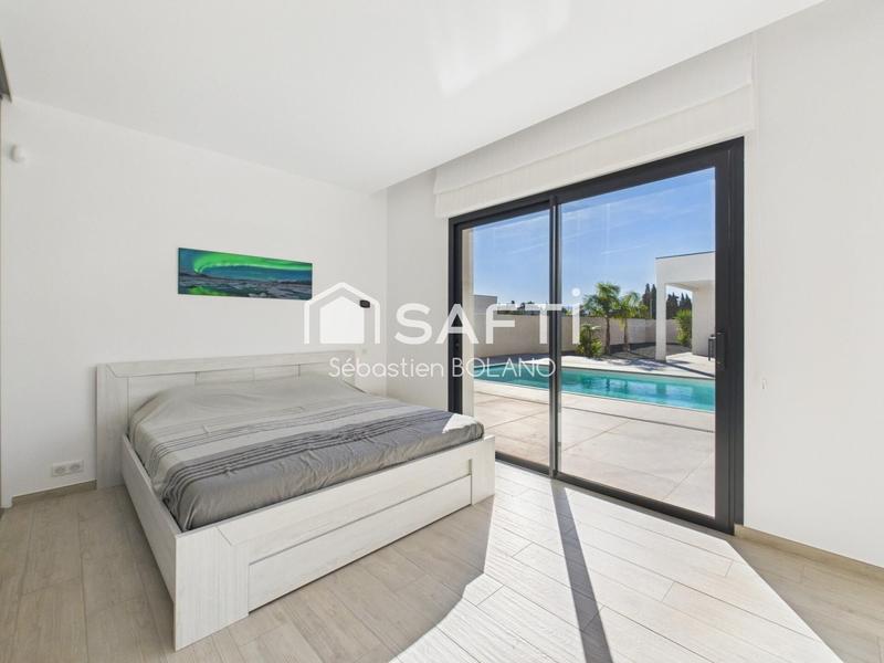 Maison - 250 m² - 6 pièces