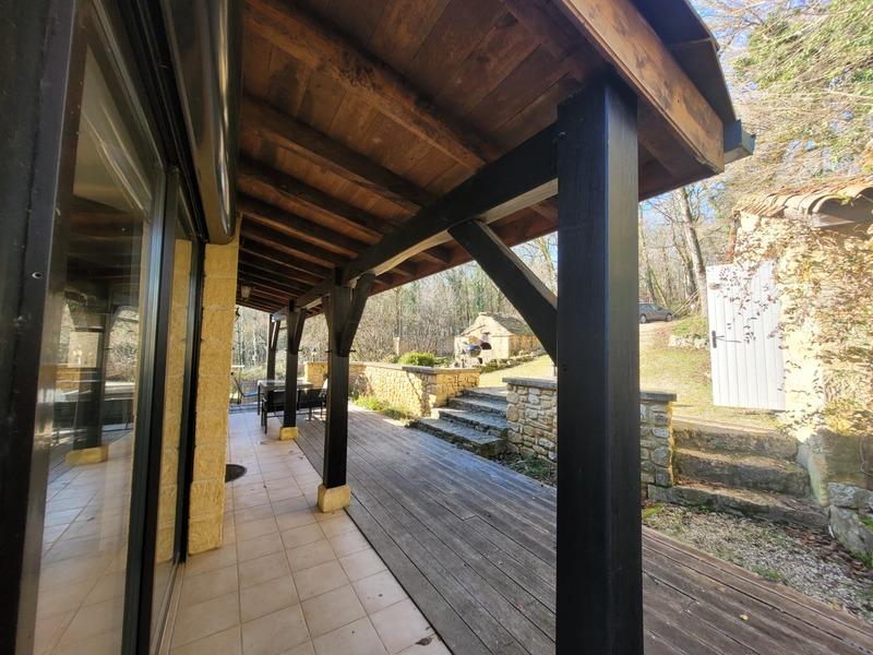 Propriété - 285 m² - 10 pièces