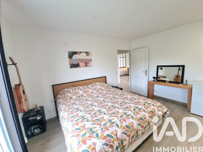 Maison - 185 m² - 9 pièces