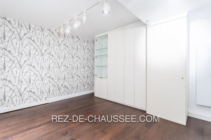 Local commercial - 253 m² - 6 pièces