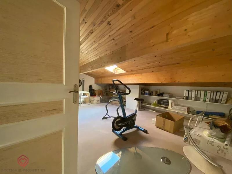 Maison - 215 m² - 5 pièces