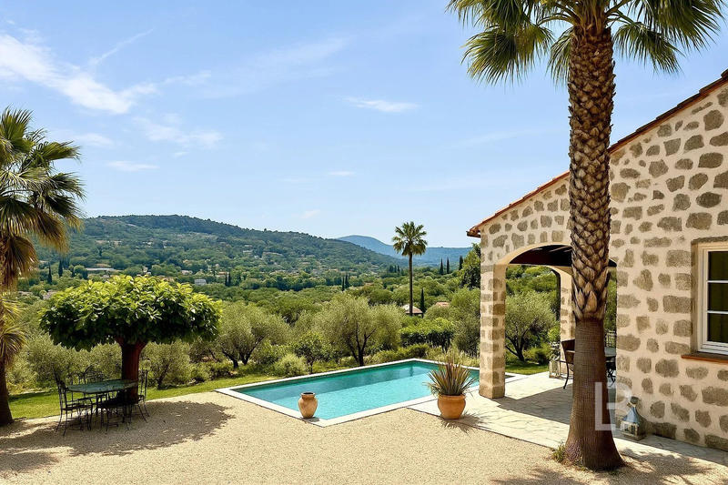 Maison - 190 m² - 8 pièces