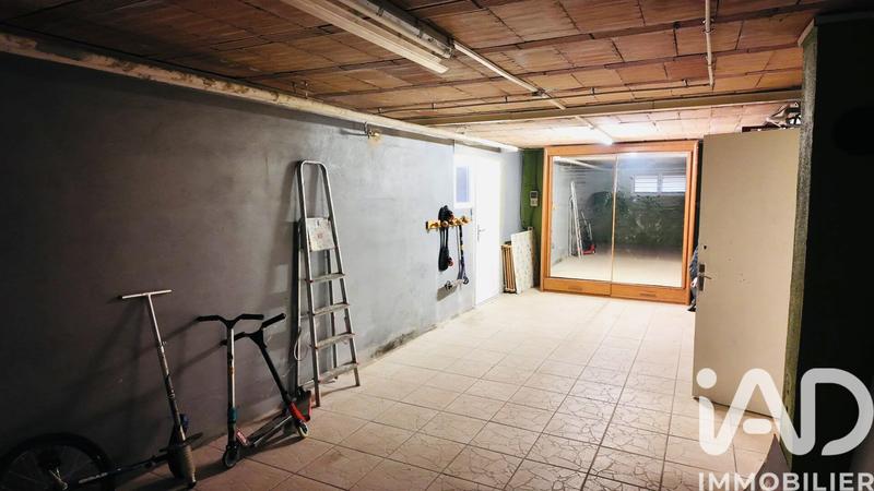 Maison - 177 m² - 8 pièces