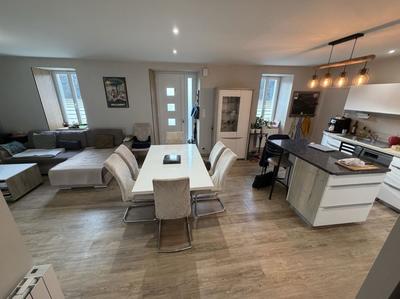 Appartement - 90 m² - 5 pièces