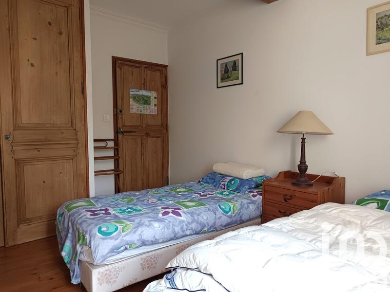 Maison - 340 m² - 9 pièces