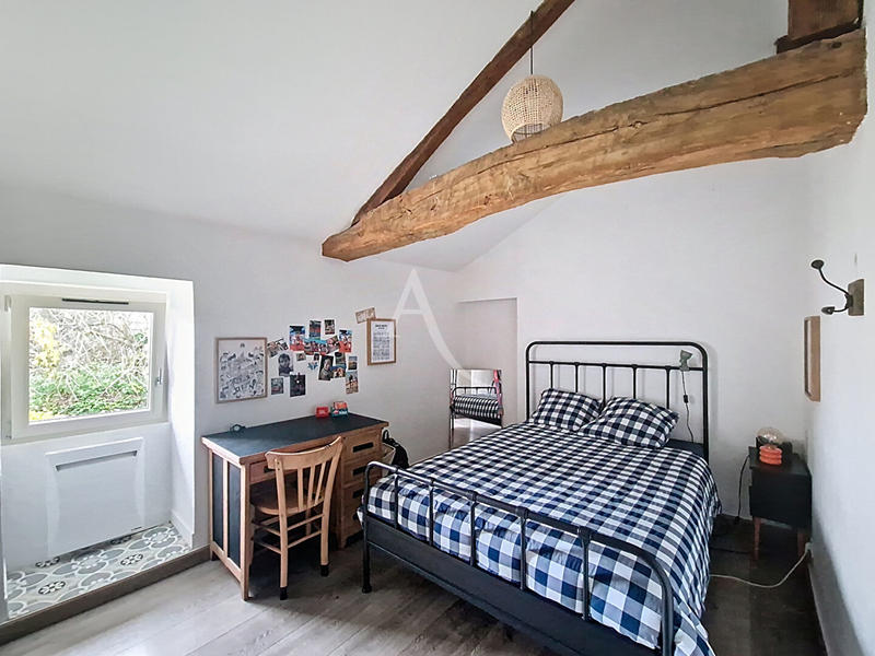 Maison - 180 m² - 6 pièces