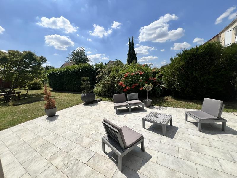 Maison - 180 m² - 7 pièces