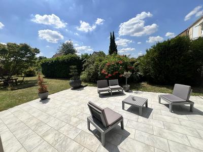 Maison - 180 m² - 7 pièces