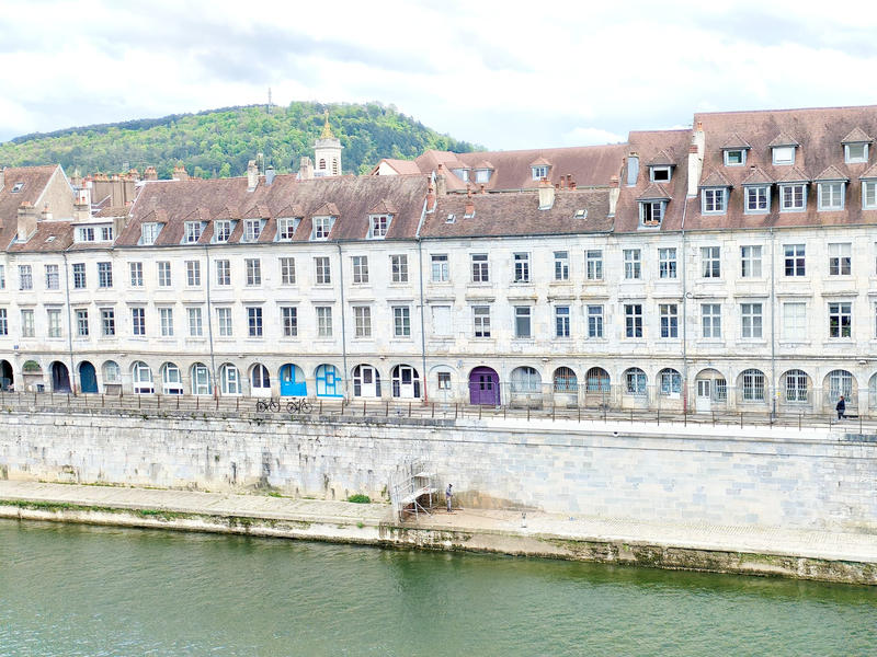 Appartement - 97 m² - 4 pièces